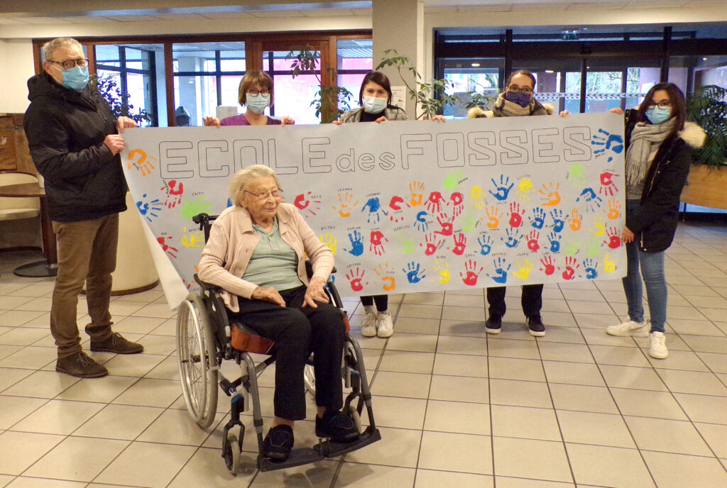 Présentation de l'affiche réalisée par l'école des fossés Présentation de l'affiche réalisée par l'école des fossés